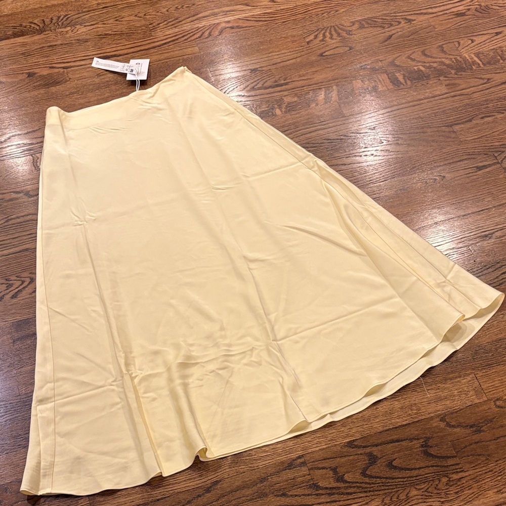 NA-KD NWT satin Light Yellow A-Line Women's maxi Skirt, EU 38 (s/M)